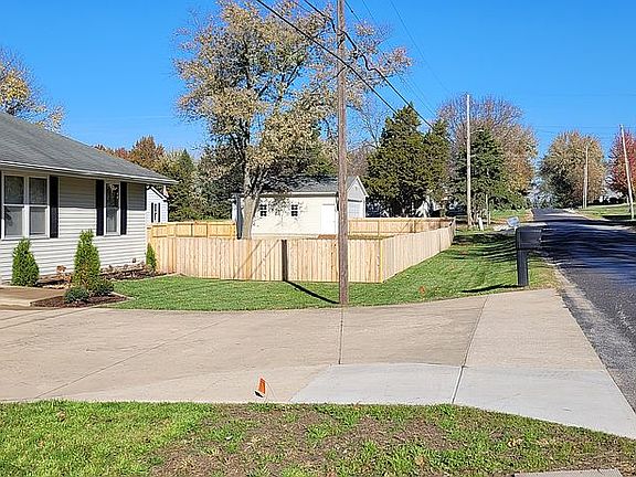 5th image of 10027 N Blacksoil Ln