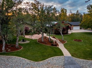 16414 Lamb Ln, Redding, CA 96001