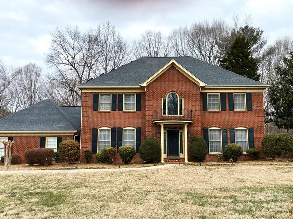 536 19th Avenue Dr NW, Hickory, NC 28601
