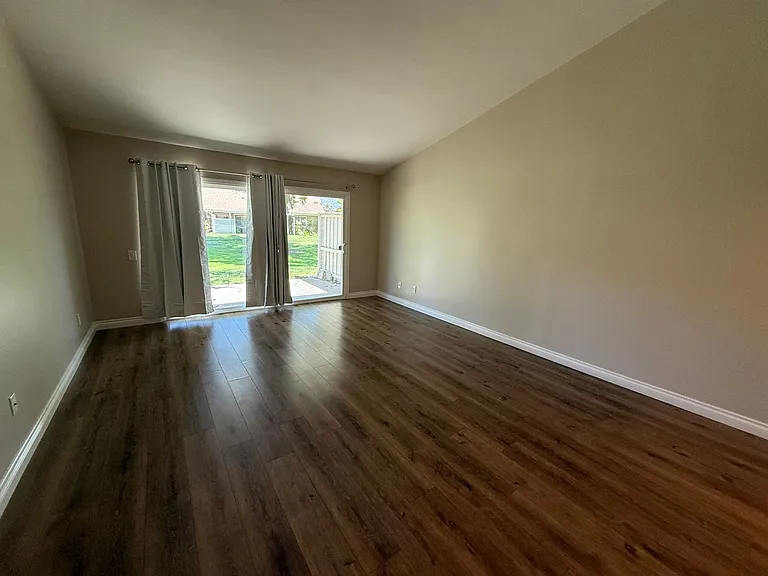 24120 Village 24 — Photo 3