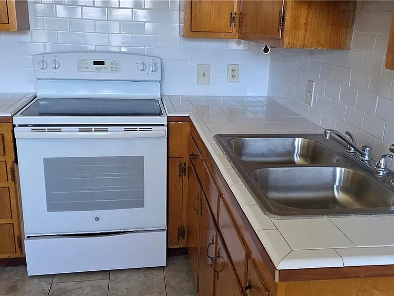 2301 Mountain Ave #23 — Photo 14