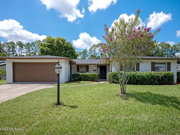 4714 GLORIANNE Circle E, Jacksonville, FL 32207