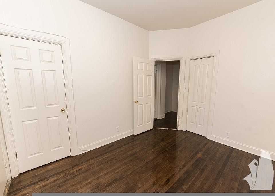 1st image of 837 W Cornelia Ave #837/3N