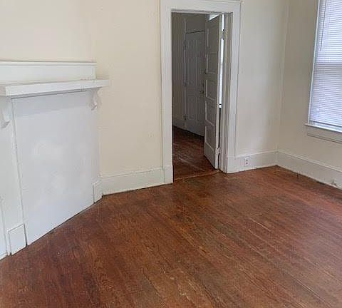 2nd image of 303 S Summit St