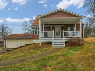315 South Dr, Valencia, PA