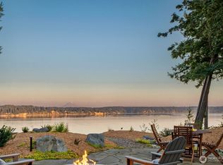 211 E Vineyard Crest Road, Grapeview, WA 98546