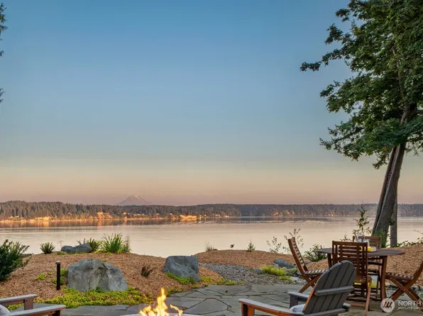 211 E Vineyard Crest Road, Grapeview, WA 98546