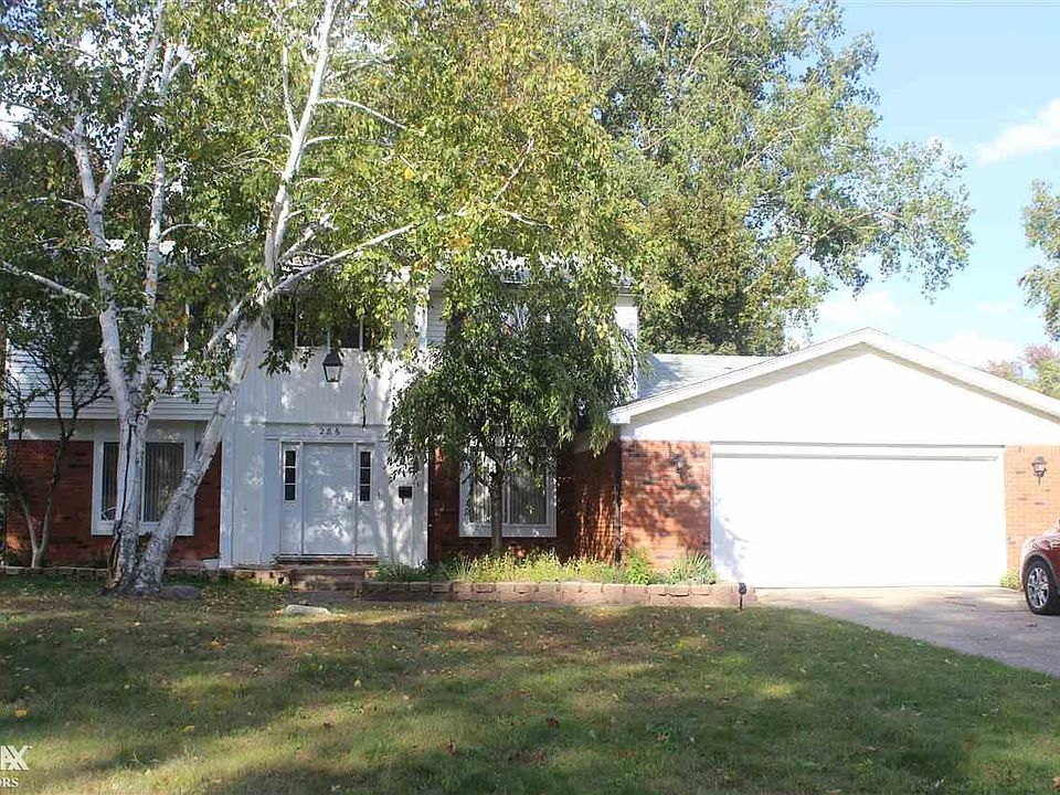 1st image of 286 Wellington Cres