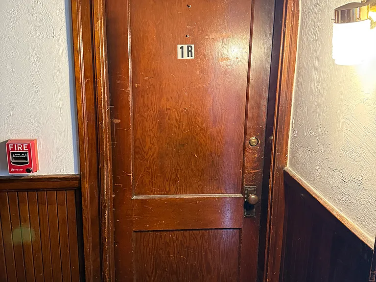 270 Washington St #1R — Photo 1