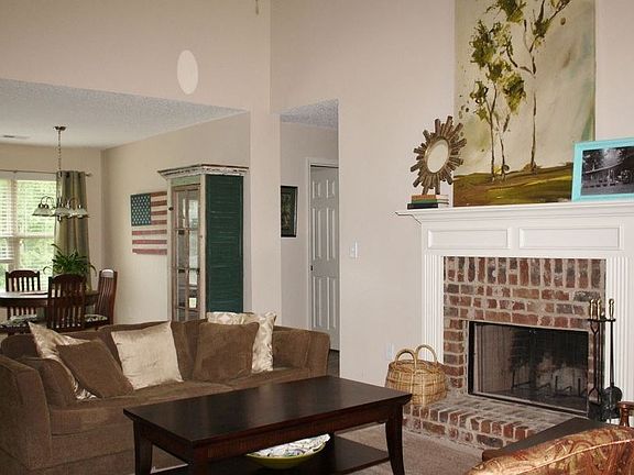 3rd image of 67 Misty Forest Dr