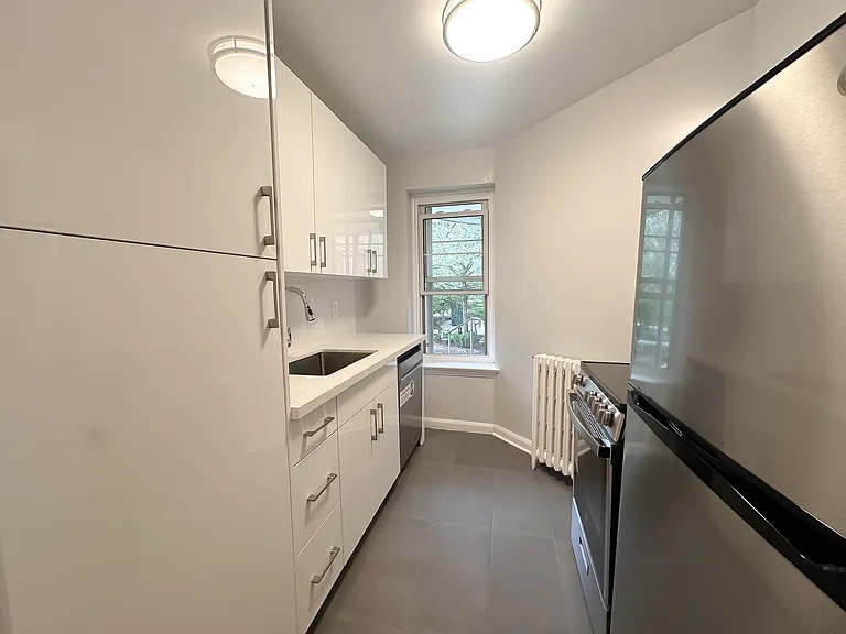 118 Montgomery Ave — Photo 25