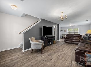1772 Eastway Dr, Dallas, NC 28034