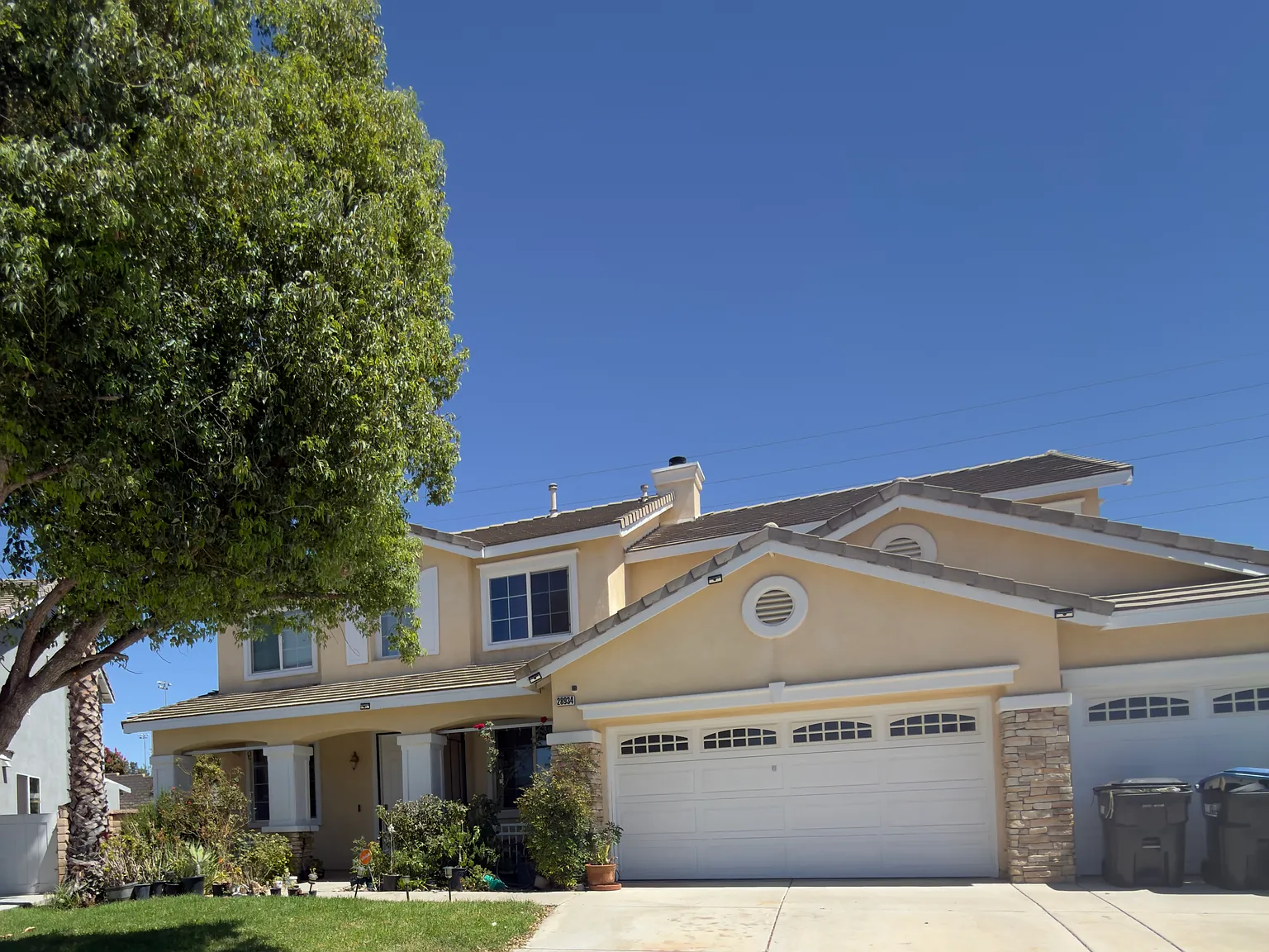 4 bed, 2438 sqft, $3,800 — Photo 1