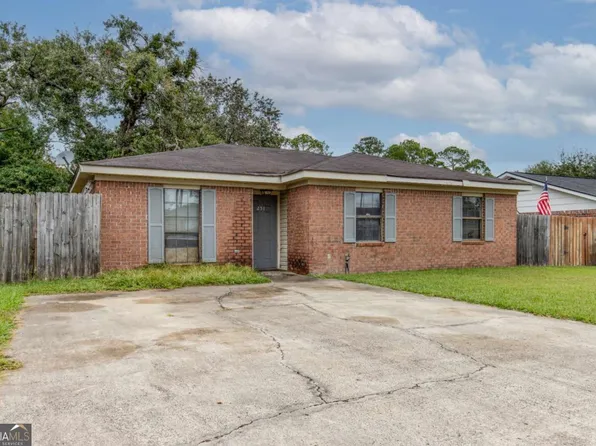 251 Garden Cir, Hinesville, GA 31313
