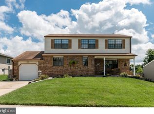 24 Rossiter Cir, Newark, DE 19702