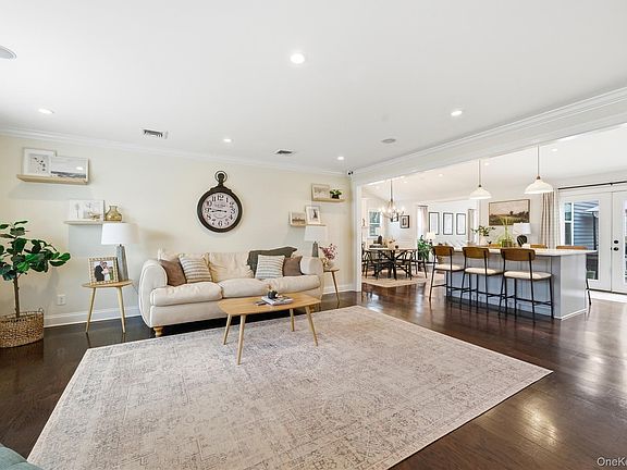 4th image of 28 Berkshire Road