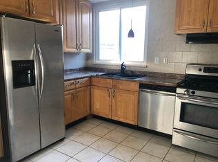 3268 Middletown Rd #2A, Bronx, NY 10465