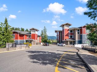 2238 Whatcom Rd #204, Abbotsford, BC V3G 0E6