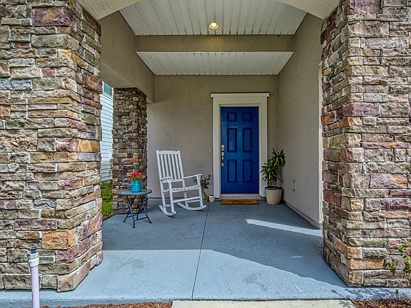 4th image of 194 Brookline Trl
