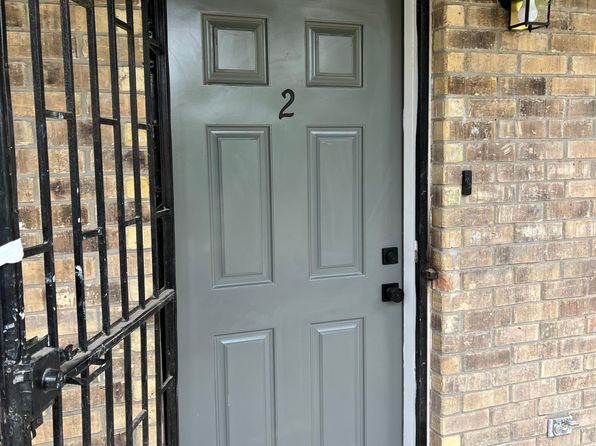 2906 Corpus Christi St #2