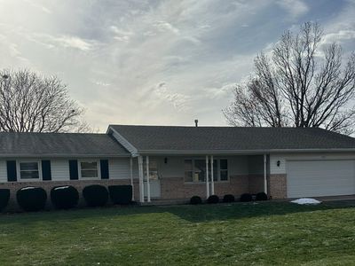 803 E Washington St, Le Roy, IL, 61752