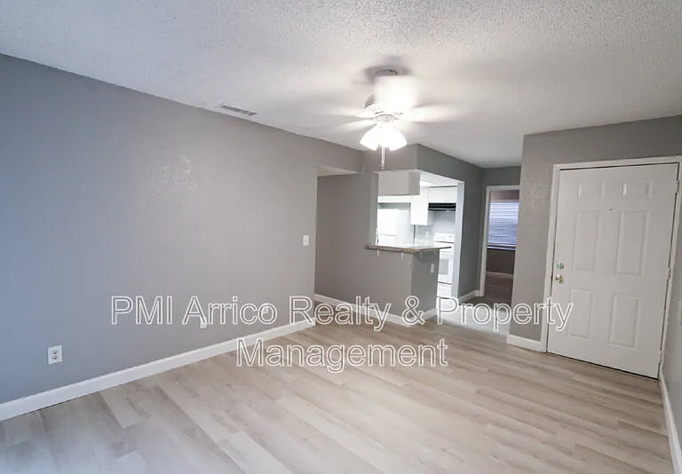 1810 E 143rd Ave #2 — Photo 3