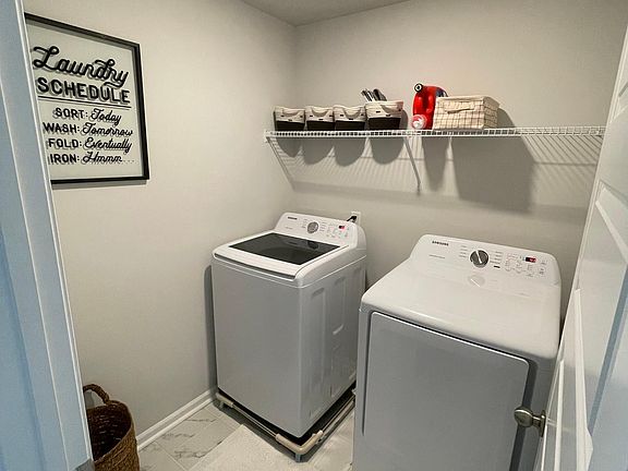 Washer/Dryer is included