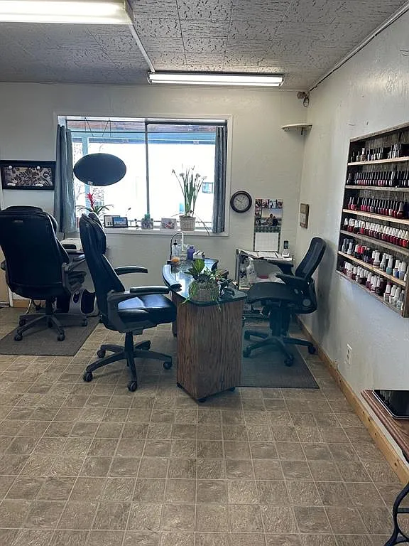 Cute Commercial Space in the heart of downtown! — Photo 4