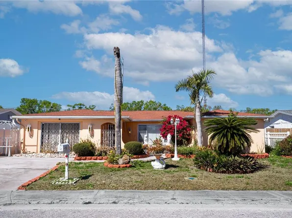 1551 Dartmouth Dr, Holiday, FL 34691