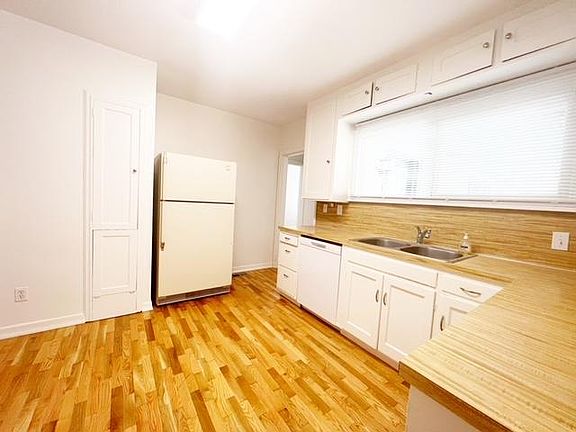 5th image of 8316 Knute Ln NW