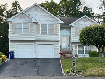 39 Asia Circle, Bridgeport, CT, 06610