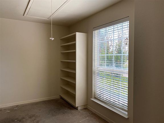4th image of 7103 Mesa Bnd