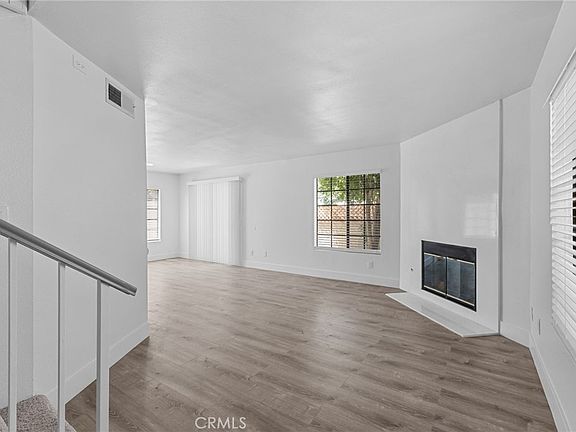 3rd image of 1021 S Reservoir St
