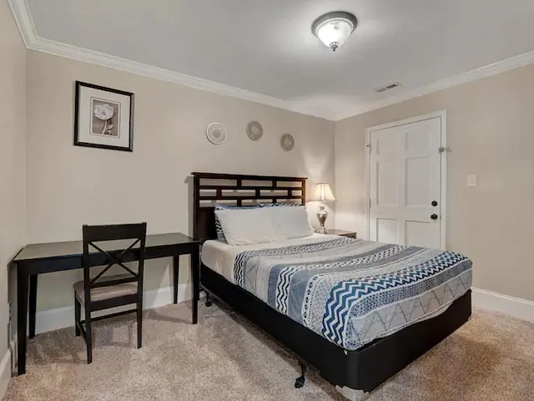 2225 Summit St #1 — Photo 12