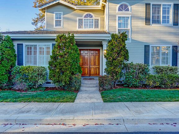 2nd image of 821 Coastland Ct