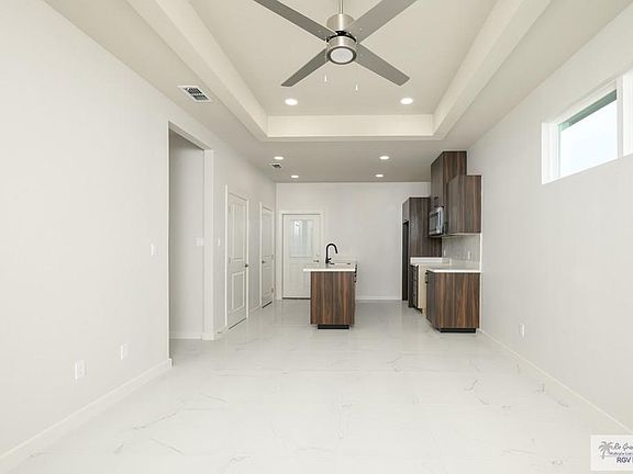 4th image of 613 Coves Ln Unit 2