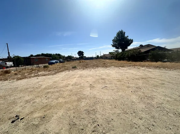 C St, Rosamond, CA 93560