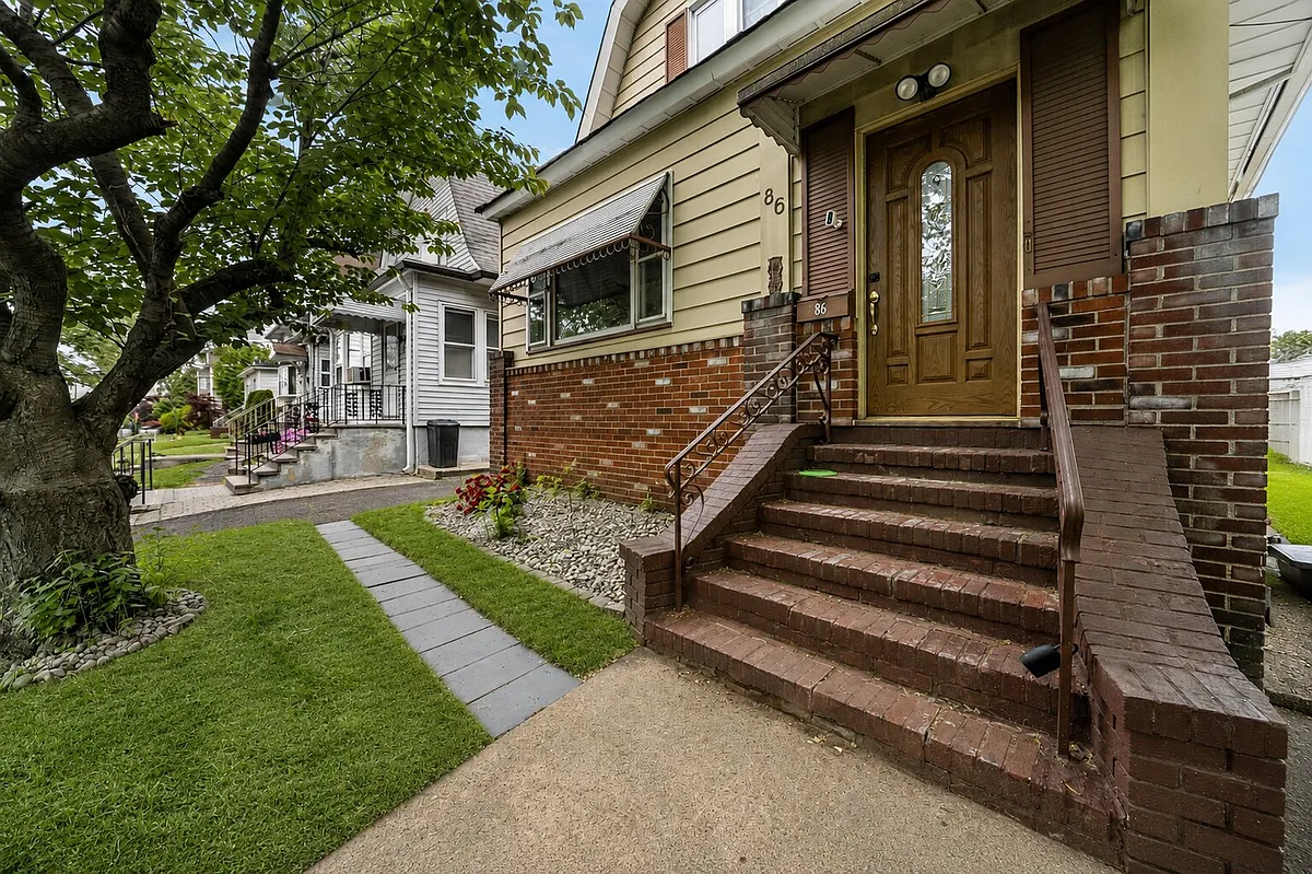 Building Photo - 86 Curie Ave #1