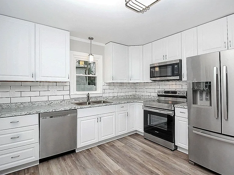 604 Westwood Cir — Photo 6