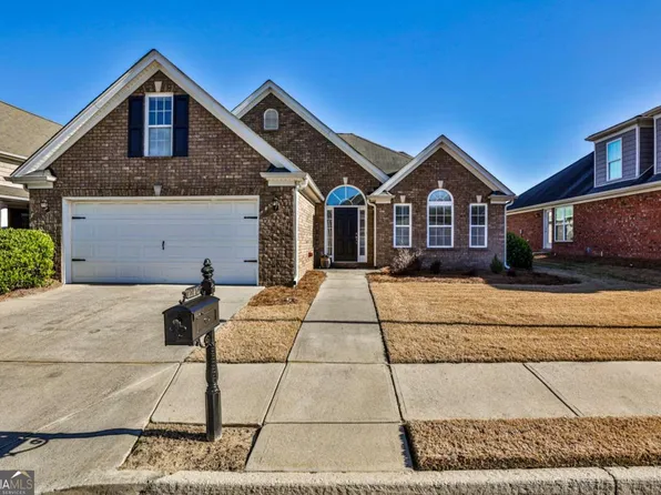 2146 Benchmark Dr, Snellville, GA 30078