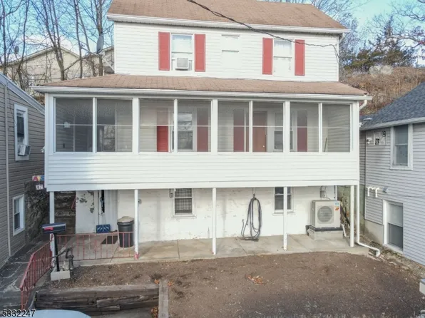 87 Cannonball Rd, Pompton Lakes Boro, NJ 07442