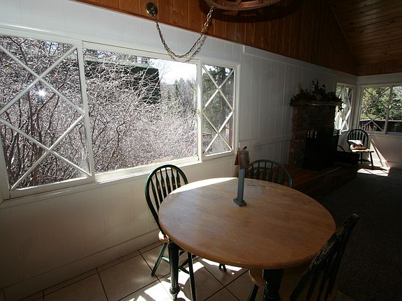 5th image of 991 Jasper Dr
