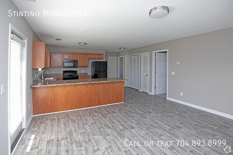 2nd image of 2207 N Fayetteville St #15F