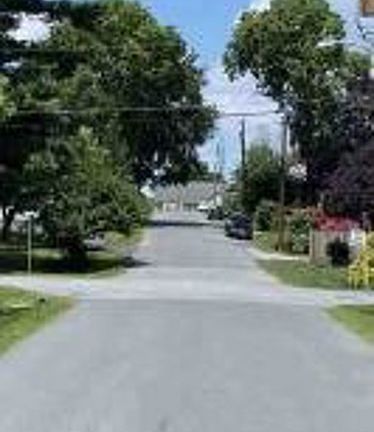 Exterior Neighborhood (street photo)