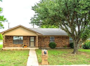 301 Tammy Ct, Collinsville, TX 76233
