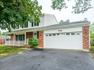 596 Pontiac Ln, Carol Stream, IL 60188