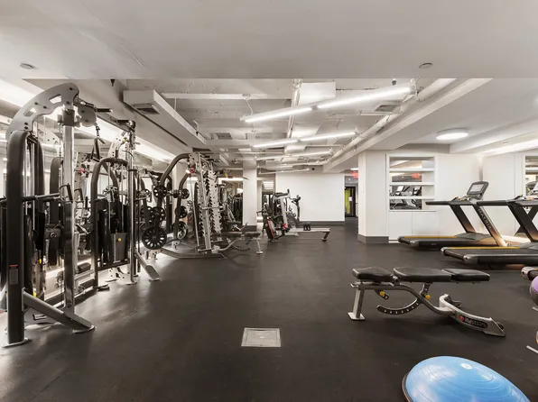 416 West 52nd Street 225 image 12 of 13