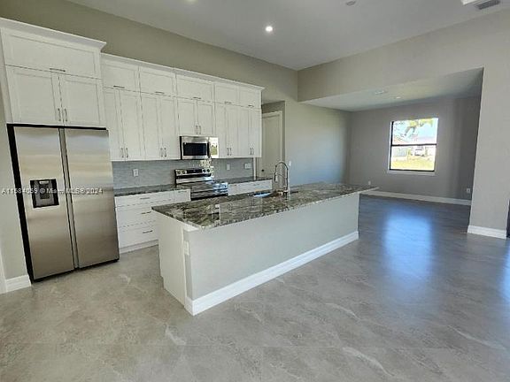 3rd image of 1115 NE 4th Pl