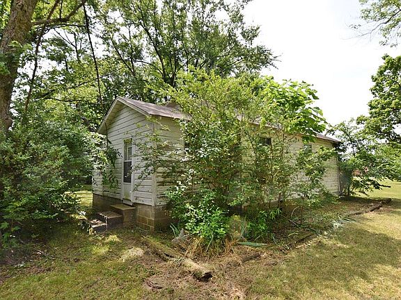 5th image of 717 W Olive St