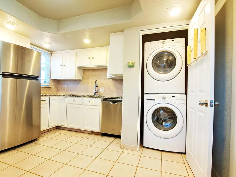 1575 S Quieto Ct — Photo 12